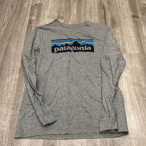 Gently Used Kids Patagonia Grey Logo Long Sleeve Size XL Fits like Womens XS